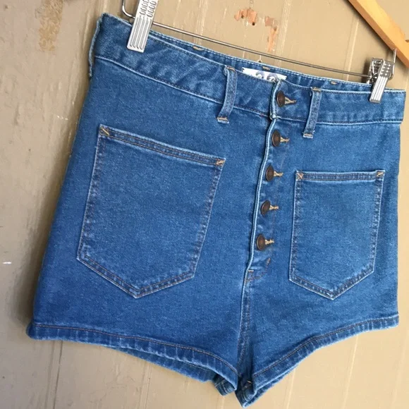 Free People we the Free high waisted buttoned shorts - Picture 2 of 8